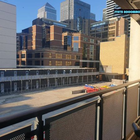 لندن 80S Retro 1Bed Studio Serviced Apartment Canary Wharf Perfect For Solo & Couple Travellers المظهر الخارجي الصورة