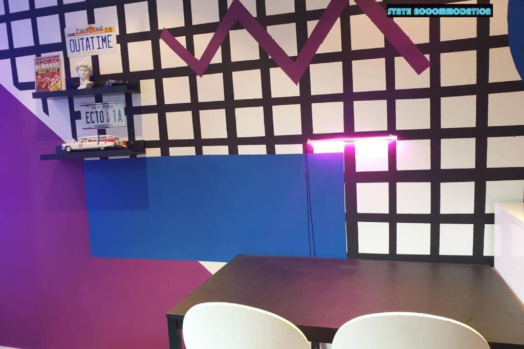 لندن 80S Retro 1Bed Studio Serviced Apartment Canary Wharf Perfect For Solo & Couple Travellers المظهر الخارجي الصورة